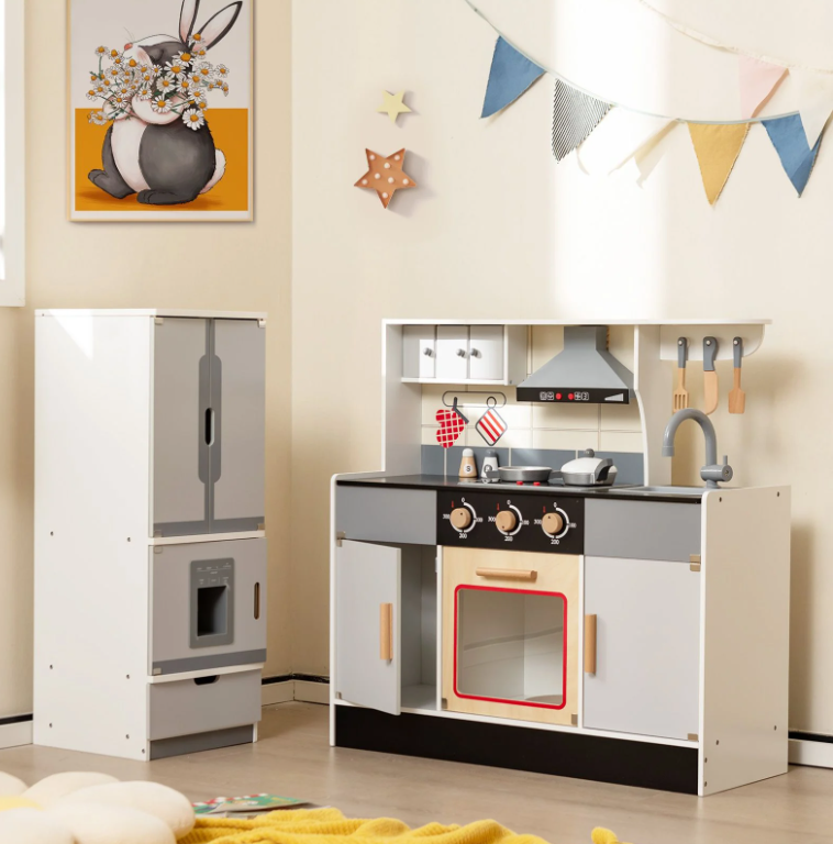 Pretend Play Kitchen Toy with Freestanding Refrigerator